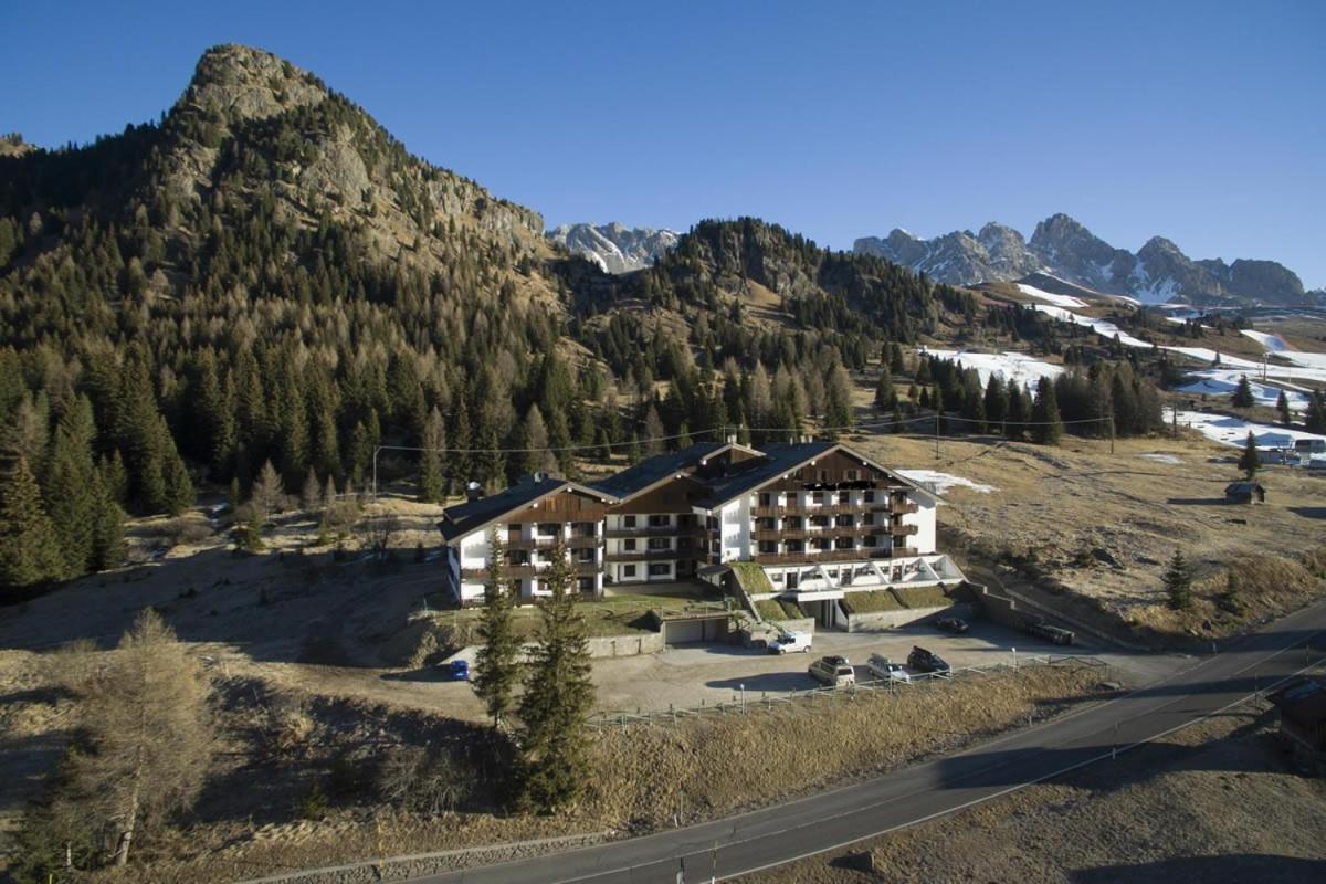 Appartamento Ab Passo San Pellegrino Exterior photo